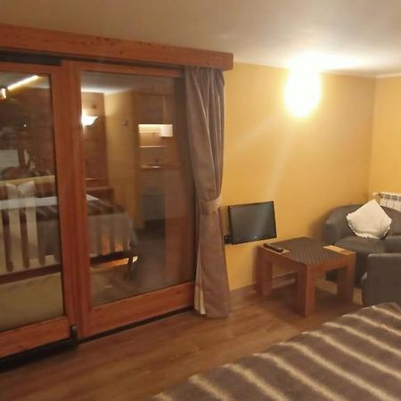 Chalet Alpina Hotel & Apartments La Thuile Bagian luar foto