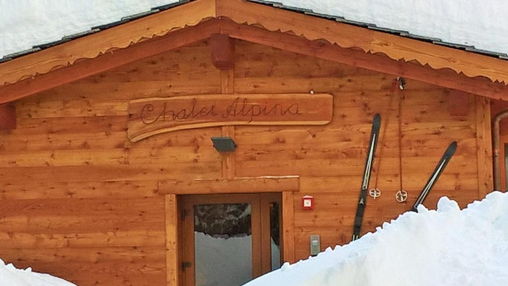 Chalet Alpina Hotel & Apartments La Thuile Bagian luar foto